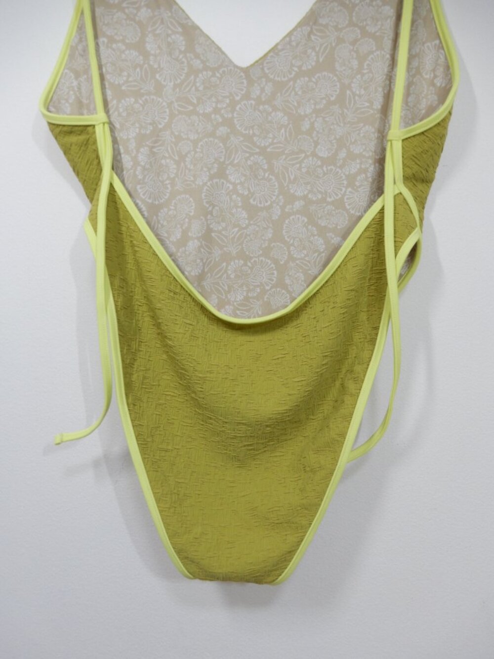 FREE PEOPLE free-est Amber Jacquard One Piece SWIMSUIT Size XL Lime Cheeky NEW - Picture 9 of 9